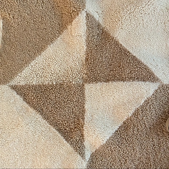 Milena Silvano Shearling Cropped Coat, Honey Combo - Picture 13 of 16